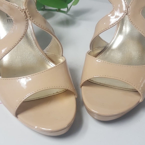 EUC Strappy Peep-toe Sandals - Picture 7 of 7